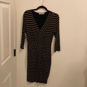 Flattering, chic, and soft Bailey 44 size medium dress.